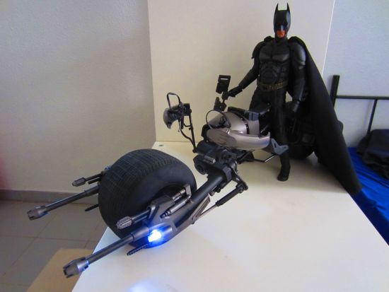 hottoys batpod